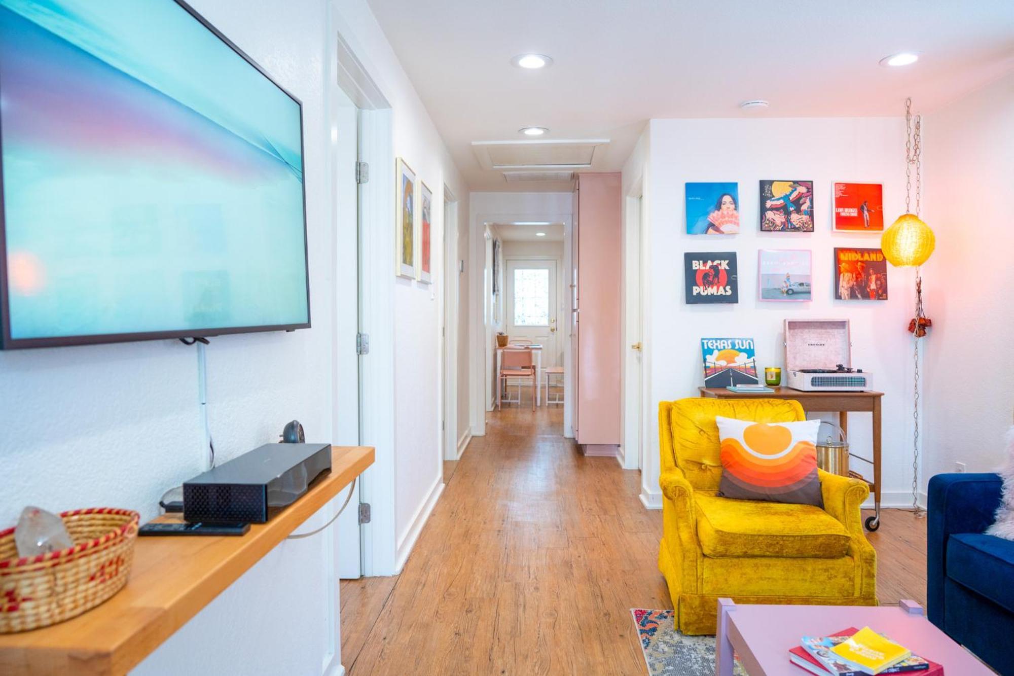 אוסטין Stylish, Artsy Bungalow Central Eastside מראה חיצוני תמונה