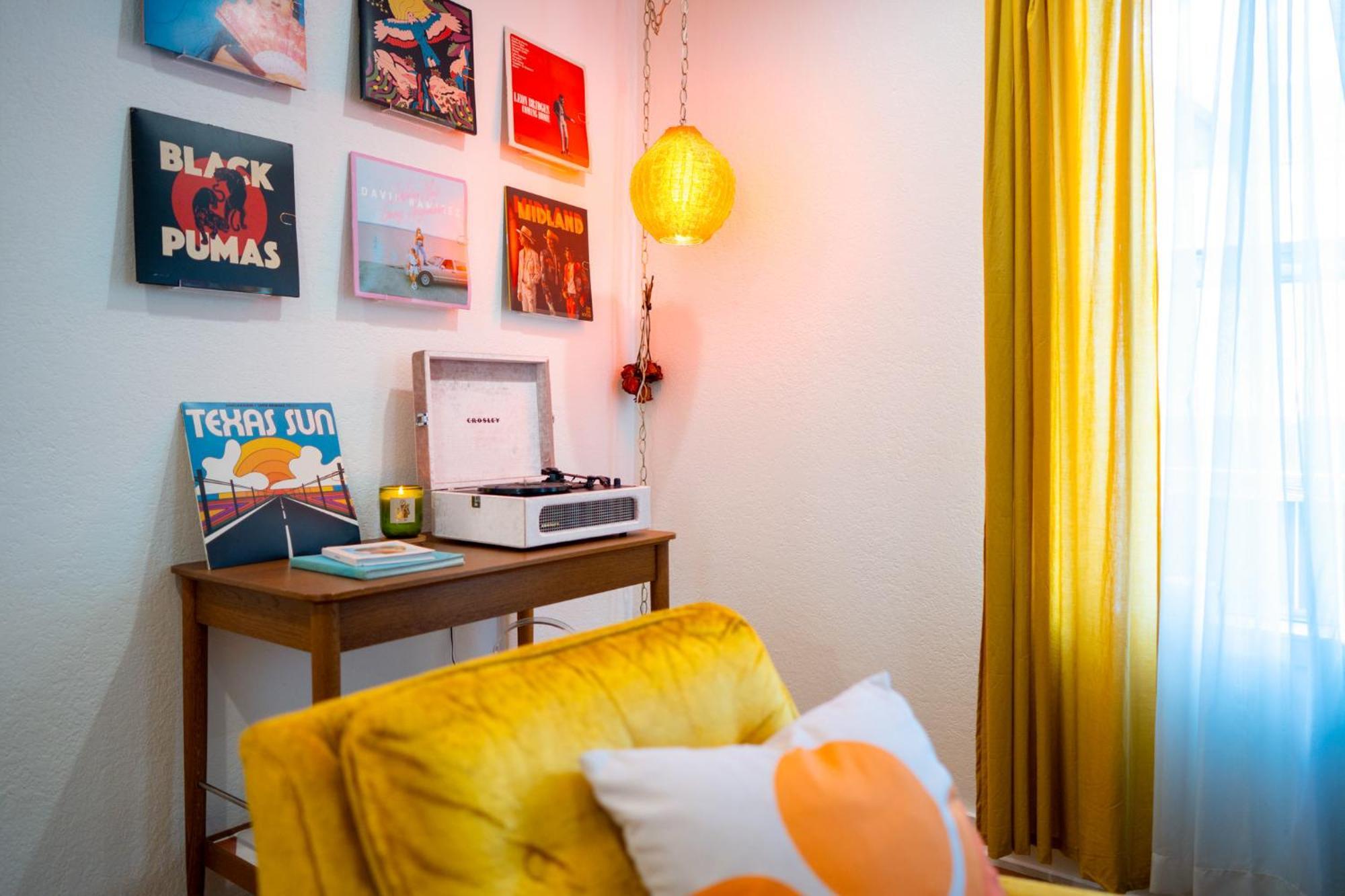 אוסטין Stylish, Artsy Bungalow Central Eastside מראה חיצוני תמונה