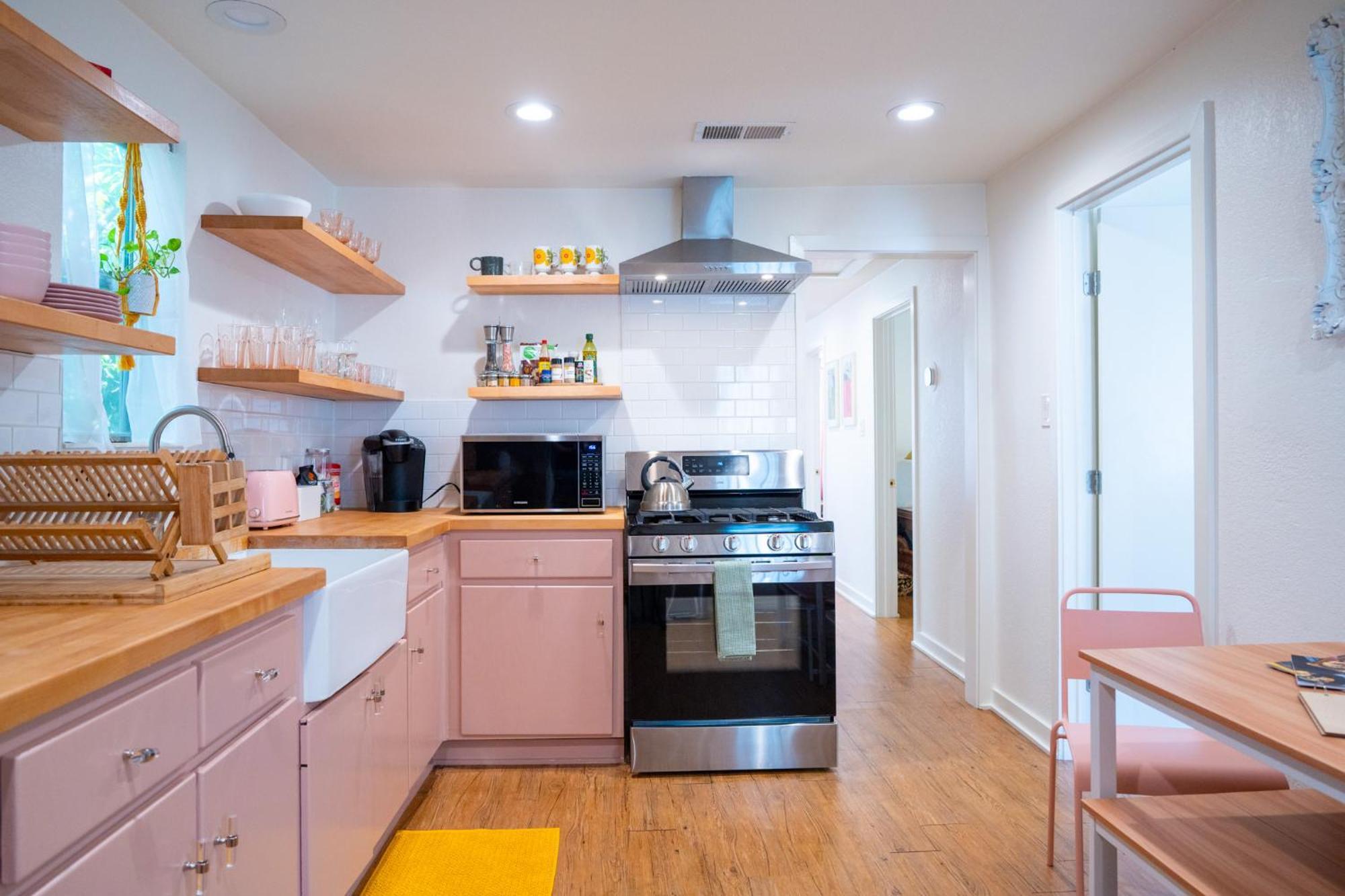אוסטין Stylish, Artsy Bungalow Central Eastside מראה חיצוני תמונה
