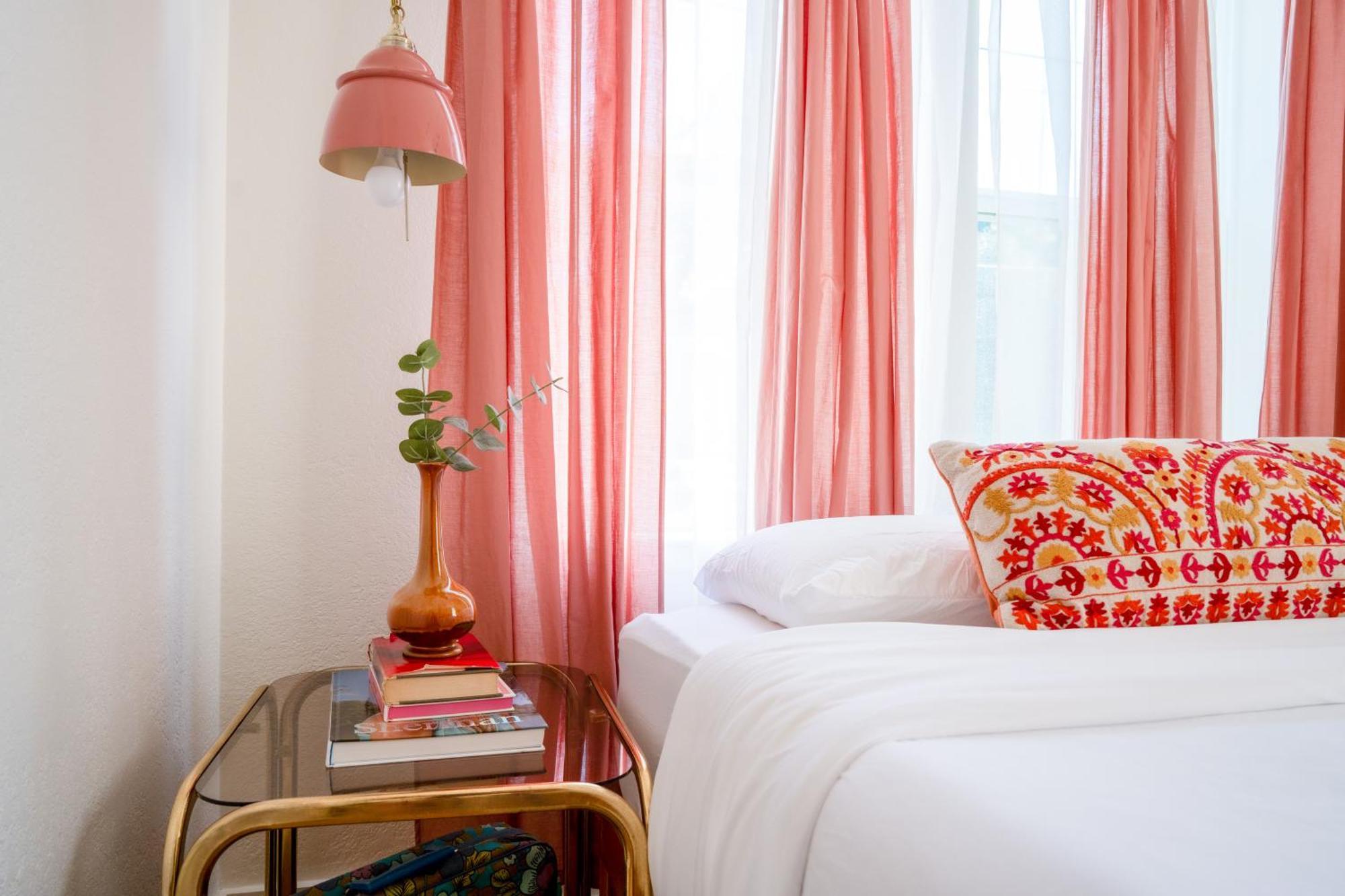 אוסטין Stylish, Artsy Bungalow Central Eastside מראה חיצוני תמונה