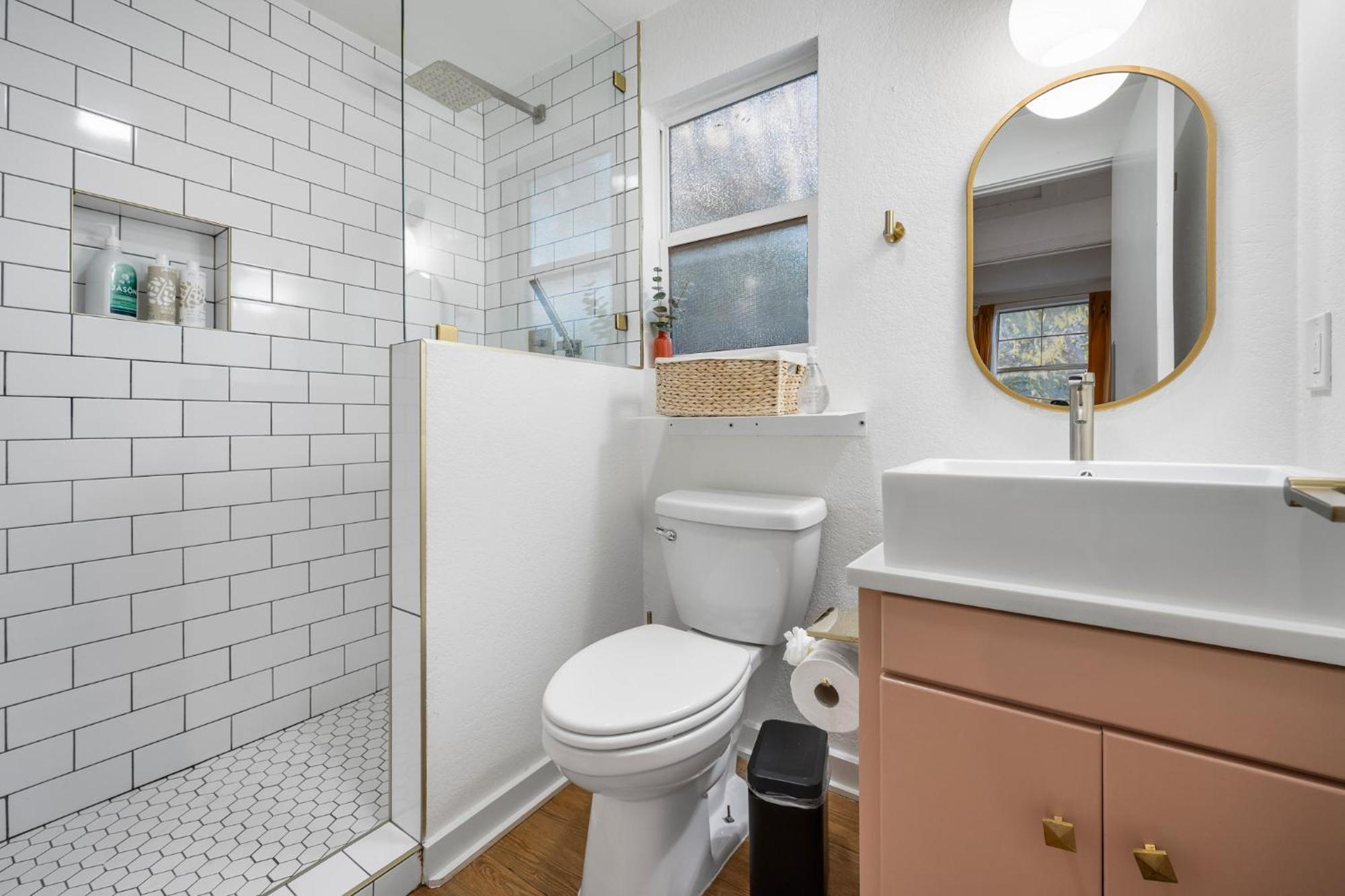 אוסטין Stylish, Artsy Bungalow Central Eastside מראה חיצוני תמונה