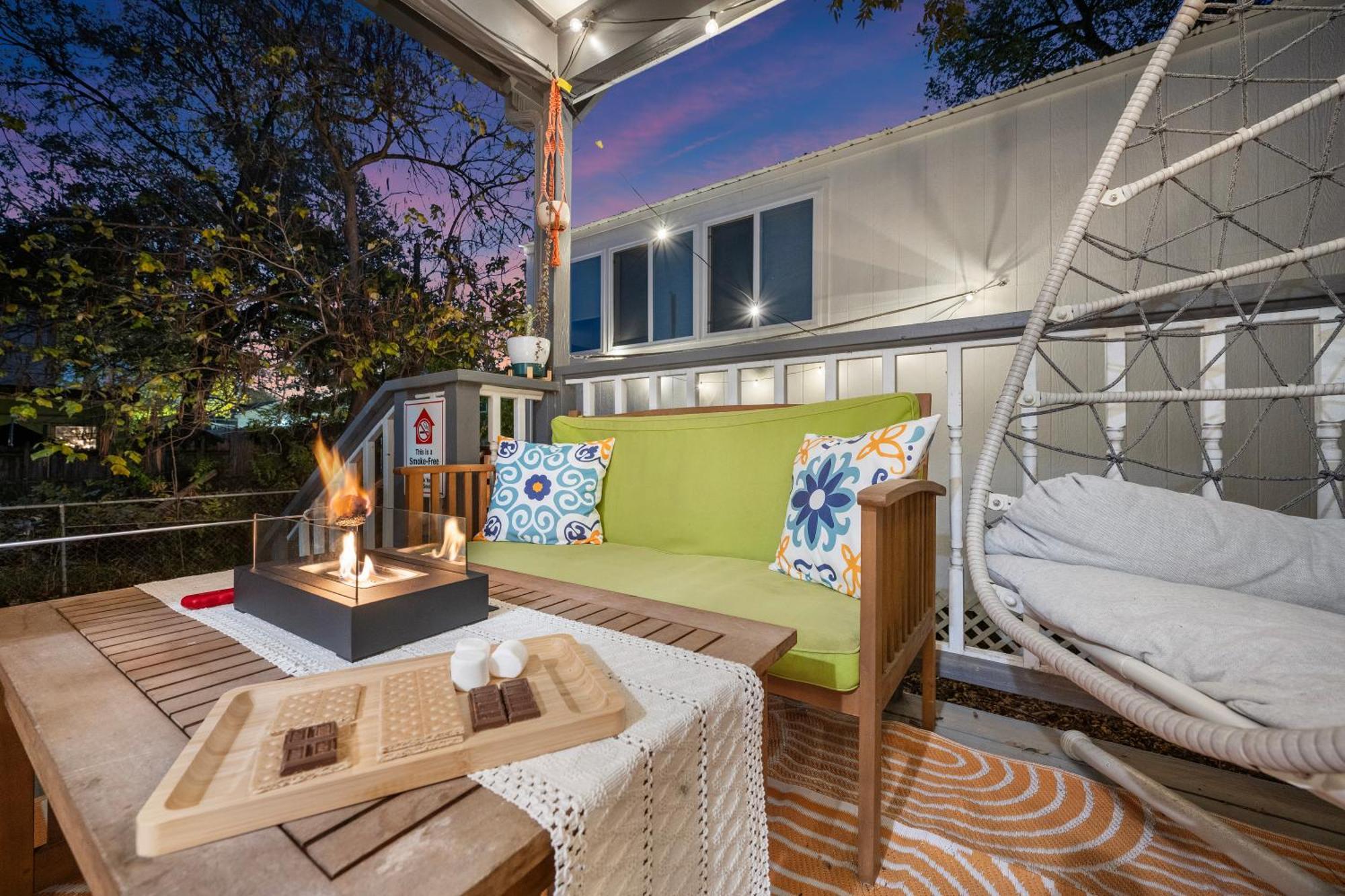 אוסטין Stylish, Artsy Bungalow Central Eastside מראה חיצוני תמונה