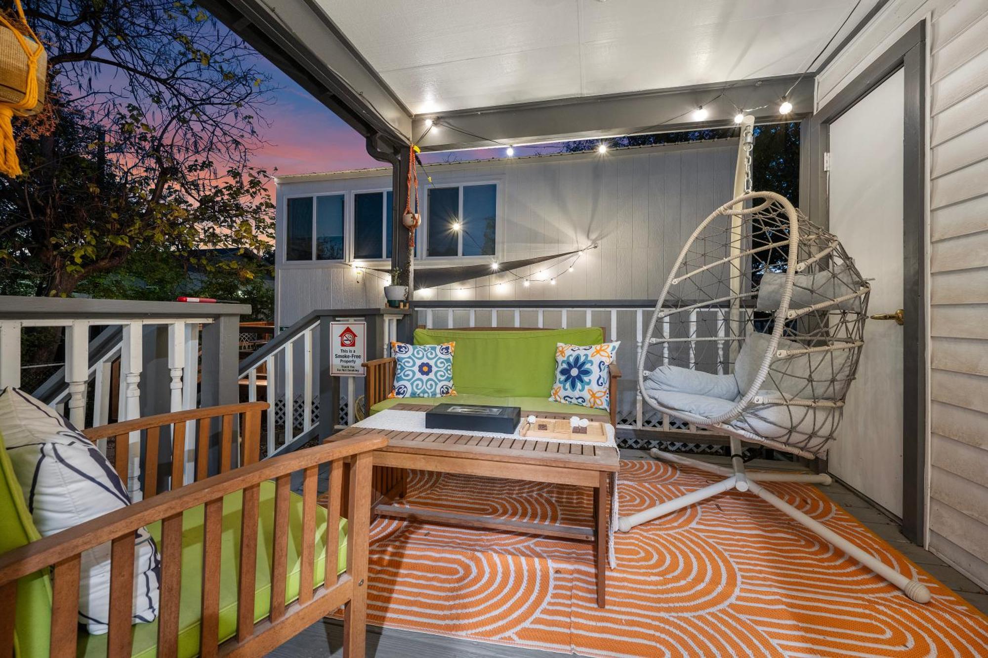 אוסטין Stylish, Artsy Bungalow Central Eastside מראה חיצוני תמונה